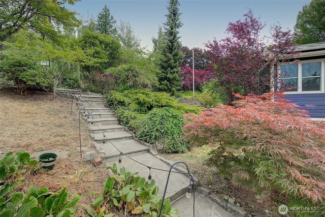 11546 84th Avenue NE, Kirkland, WA 98034