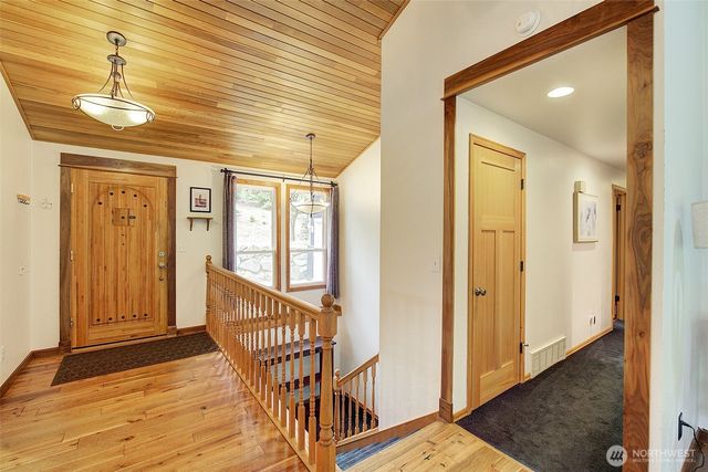 11546 84th Avenue NE, Kirkland, WA 98034