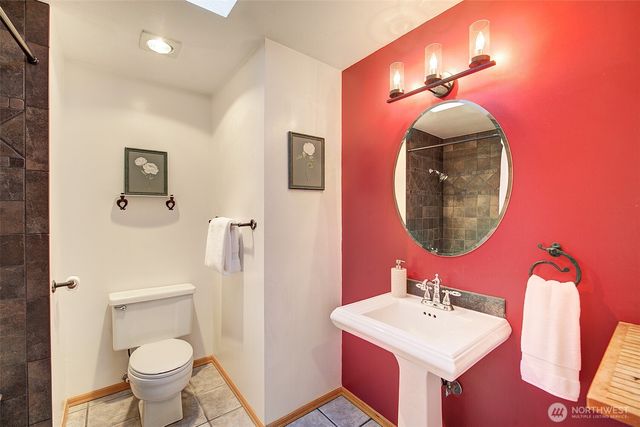 11546 84th Avenue NE, Kirkland, WA 98034