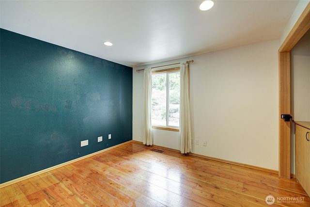 11546 84th Avenue NE, Kirkland, WA 98034