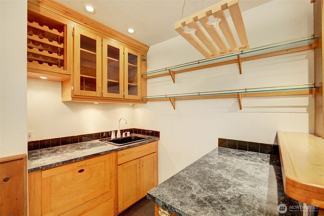 11546 84th Avenue NE, Kirkland, WA 98034