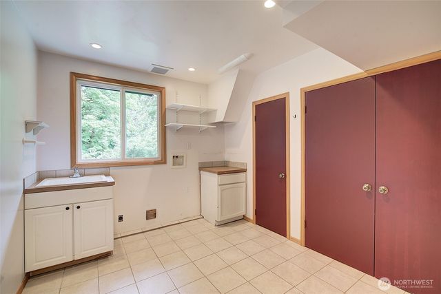 11546 84th Avenue NE, Kirkland, WA 98034