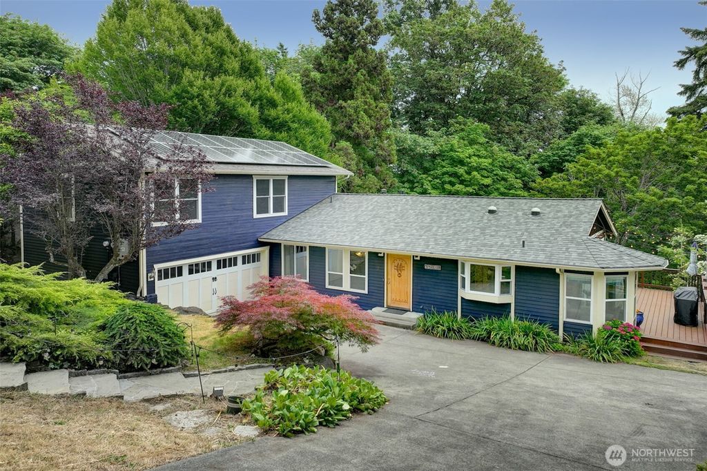 11546 84th Avenue NE, Kirkland, WA 98034