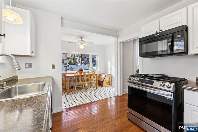 160 Pinewood Place, Teaneck, NJ 07666