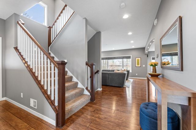 6823 Lanewood Lane N, Maple Grove, MN 55311