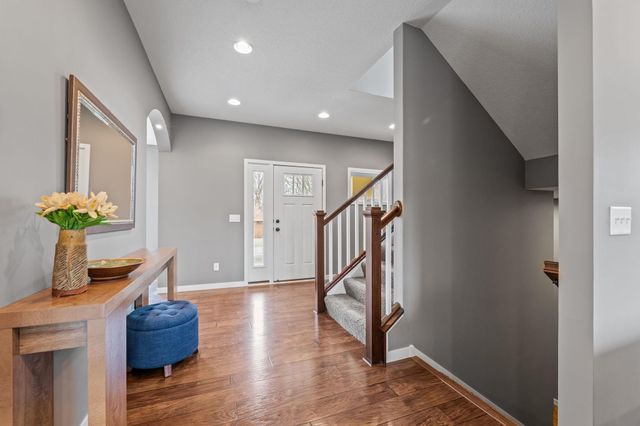 6823 Lanewood Lane N, Maple Grove, MN 55311