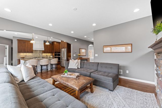 6823 Lanewood Lane N, Maple Grove, MN 55311