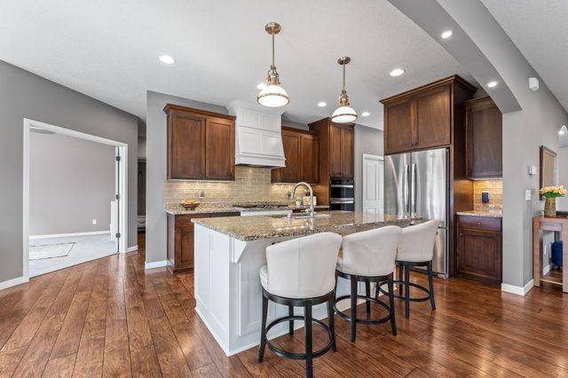 6823 Lanewood Lane N, Maple Grove, MN 55311