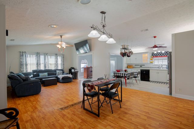 4222 SE Satinleaf Place, Stuart, FL 34997