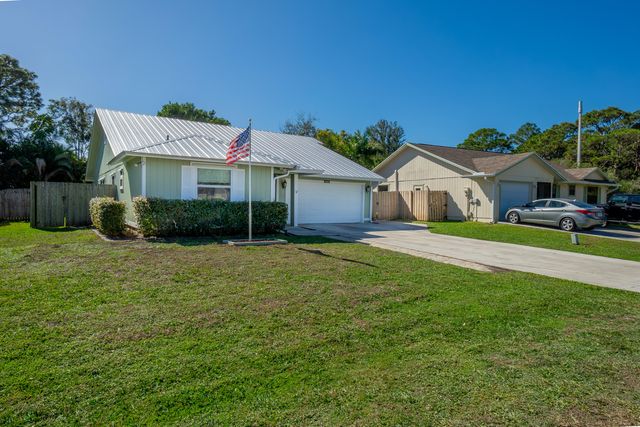 4222 SE Satinleaf Place, Stuart, FL 34997