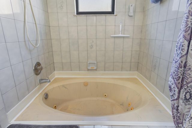 4222 SE Satinleaf Place, Stuart, FL 34997