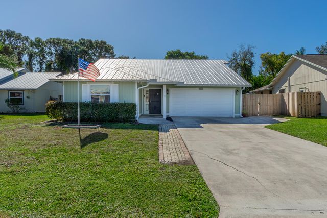 4222 SE Satinleaf Place, Stuart, FL 34997