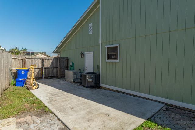 4222 SE Satinleaf Place, Stuart, FL 34997