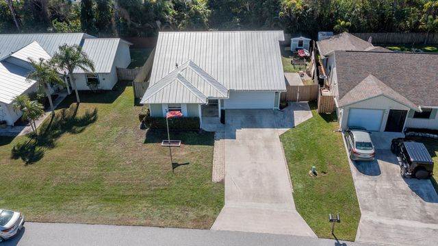 4222 SE Satinleaf Place, Stuart, FL 34997
