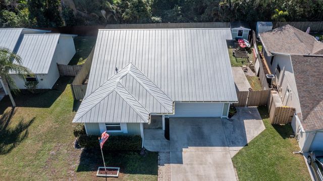 4222 SE Satinleaf Place, Stuart, FL 34997