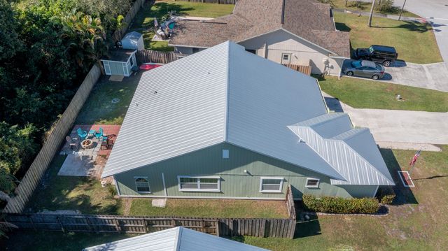 4222 SE Satinleaf Place, Stuart, FL 34997