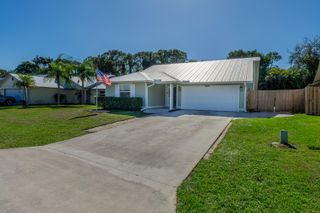 4222 SE Satinleaf Place, Stuart, FL 34997