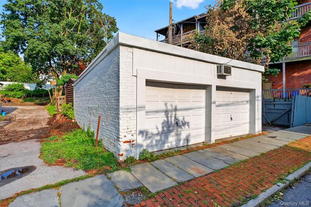 181 Union Street, Poughkeepsie, NY 12601