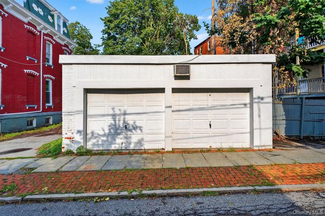 181 Union Street, Poughkeepsie, NY 12601