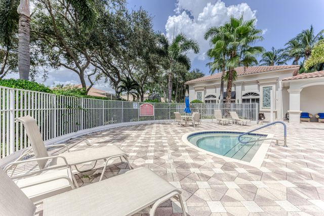 7907 Lando Avenue, Boynton Beach, FL 33437