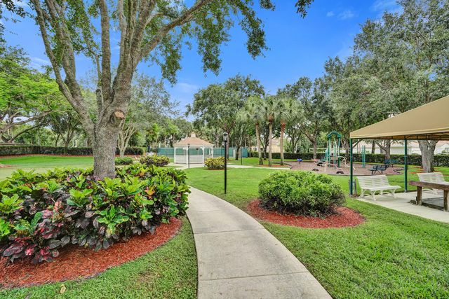 7907 Lando Avenue, Boynton Beach, FL 33437