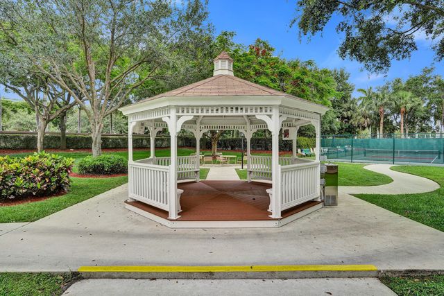 7907 Lando Avenue, Boynton Beach, FL 33437