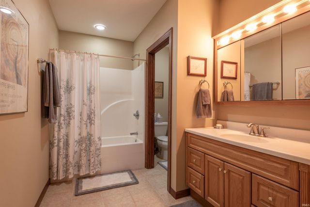 9950 S Tailwater Drive, Bloomington, IN 47401