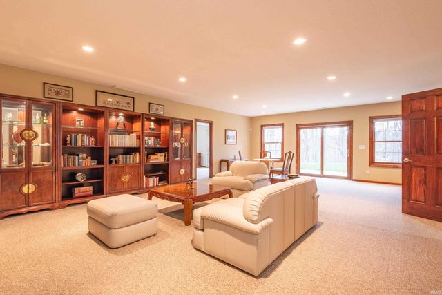 9950 S Tailwater Drive, Bloomington, IN 47401