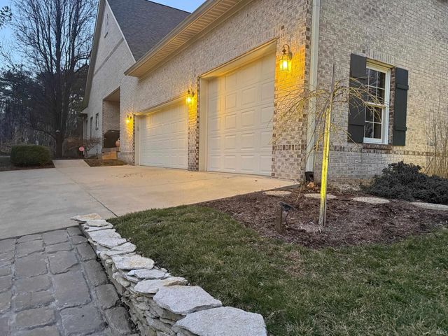 9950 S Tailwater Drive, Bloomington, IN 47401