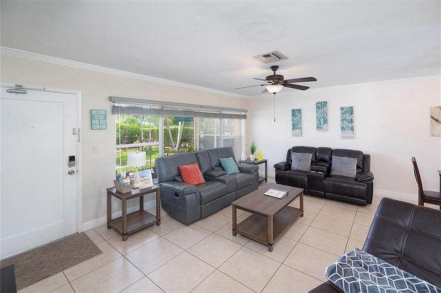 2613-2615 NE 33rd Avenue, Fort Lauderdale, FL 33308