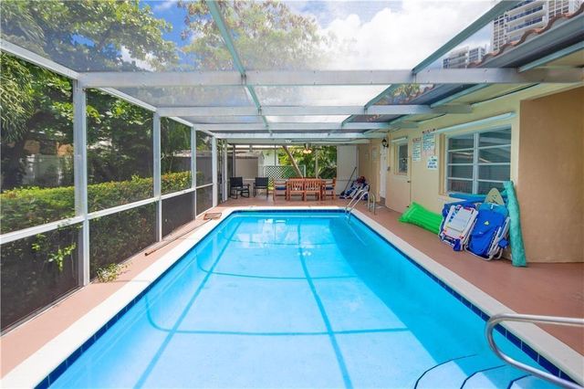 2613-2615 NE 33rd Avenue, Fort Lauderdale, FL 33308