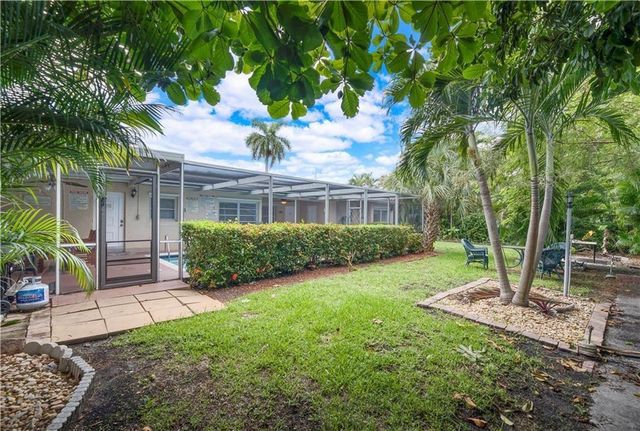 2613-2615 NE 33rd Avenue, Fort Lauderdale, FL 33308
