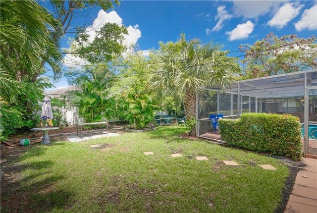 2613-2615 NE 33rd Avenue, Fort Lauderdale, FL 33308