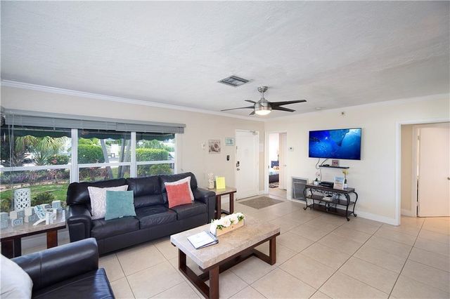 2613-2615 NE 33rd Avenue, Fort Lauderdale, FL 33308