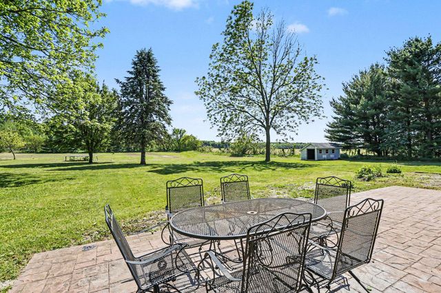 22111 Dutch Settlement Street, Cassopolis, MI 49031