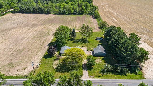 22111 Dutch Settlement Street, Cassopolis, MI 49031