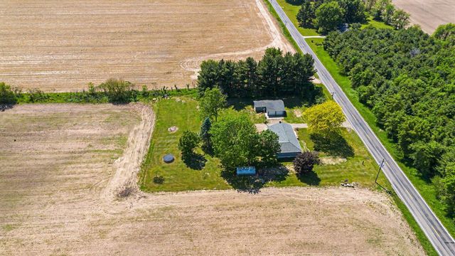 22111 Dutch Settlement Street, Cassopolis, MI 49031