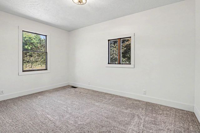22111 Dutch Settlement Street, Cassopolis, MI 49031