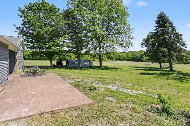22111 Dutch Settlement Street, Cassopolis, MI 49031