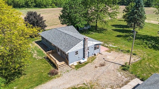22111 Dutch Settlement Street, Cassopolis, MI 49031