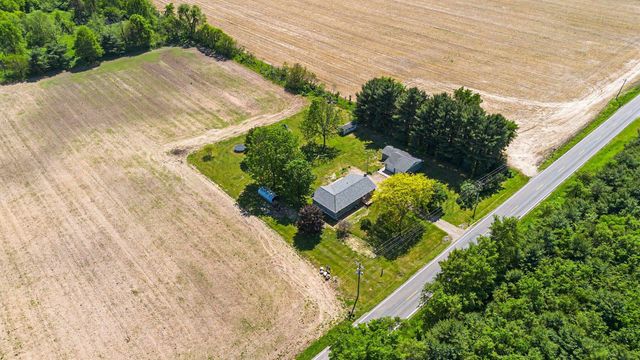 22111 Dutch Settlement Street, Cassopolis, MI 49031