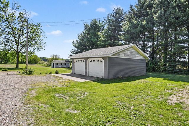 22111 Dutch Settlement Street, Cassopolis, MI 49031