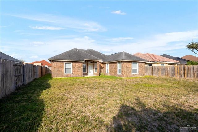 402 Hackberry Avenue, Mission, TX 78572
