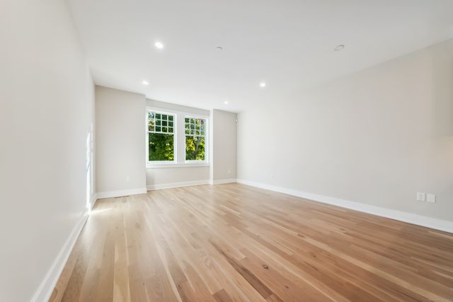 8 Husted Lane 1D, New Canaan, CT 06840