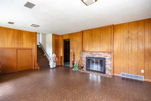 6054 N ROSEWOOD DRIVE, Appleton, WI 54913