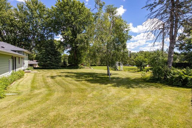 6054 N ROSEWOOD DRIVE, Appleton, WI 54913
