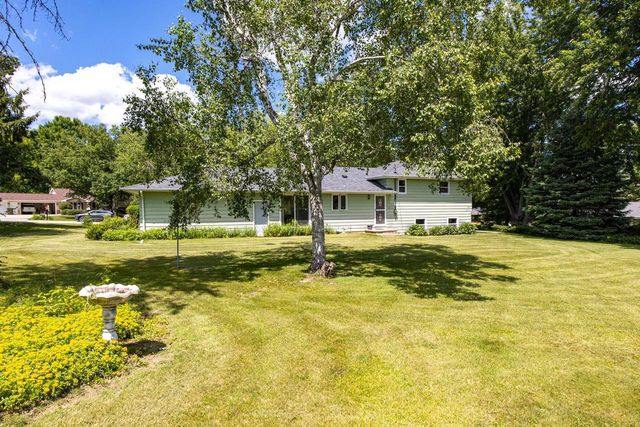 6054 N ROSEWOOD DRIVE, Appleton, WI 54913