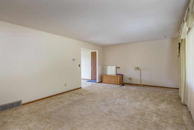 6054 N ROSEWOOD DRIVE, Appleton, WI 54913