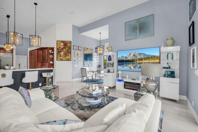 131 Dockside Circle, Weston, FL 33327