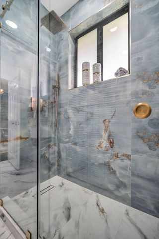 131 Dockside Circle, Weston, FL 33327